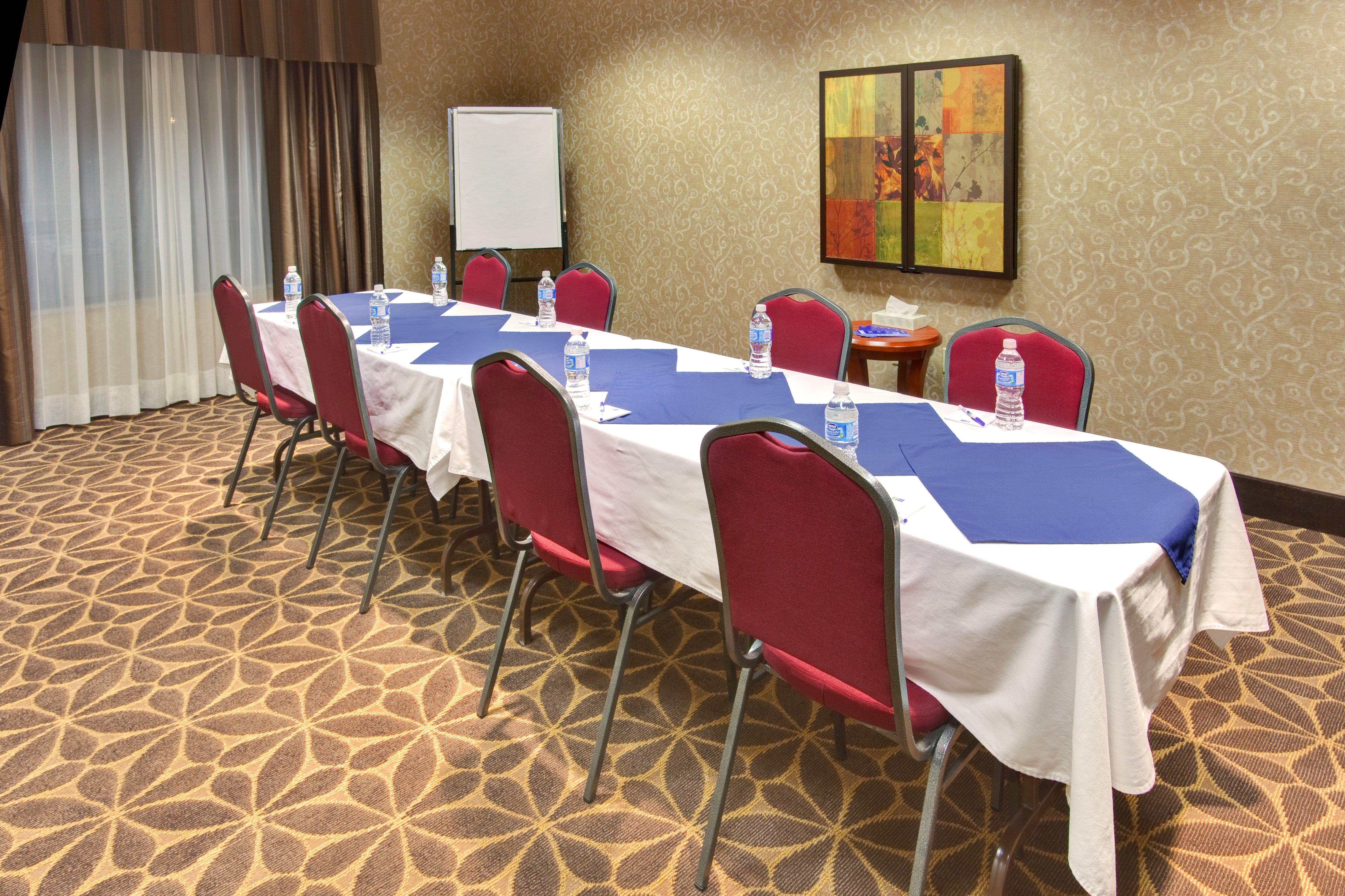 Holiday Inn Express Hotel & Suites Brockville By Ihg Экстерьер фото