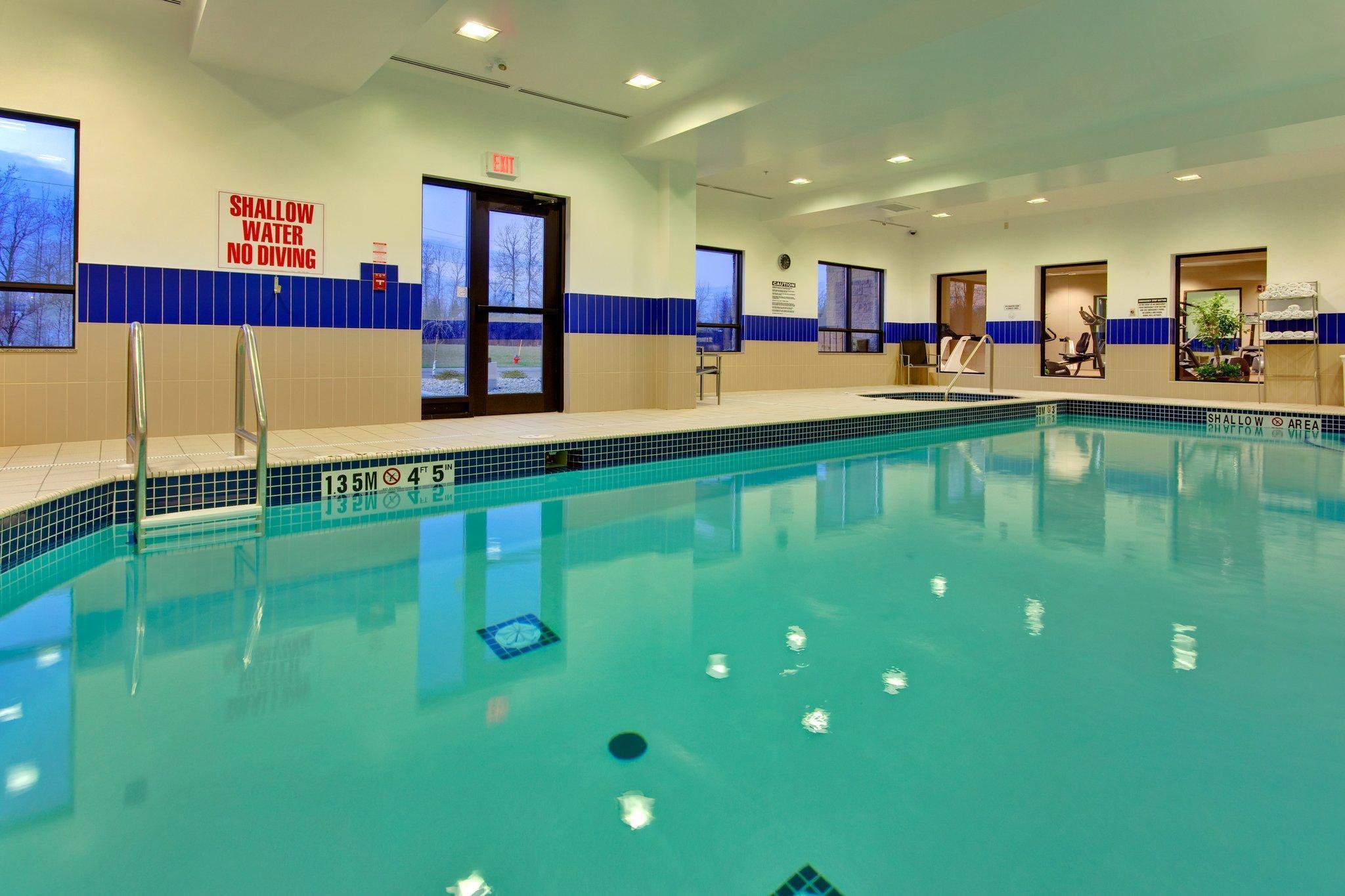 Holiday Inn Express Hotel & Suites Brockville By Ihg Экстерьер фото
