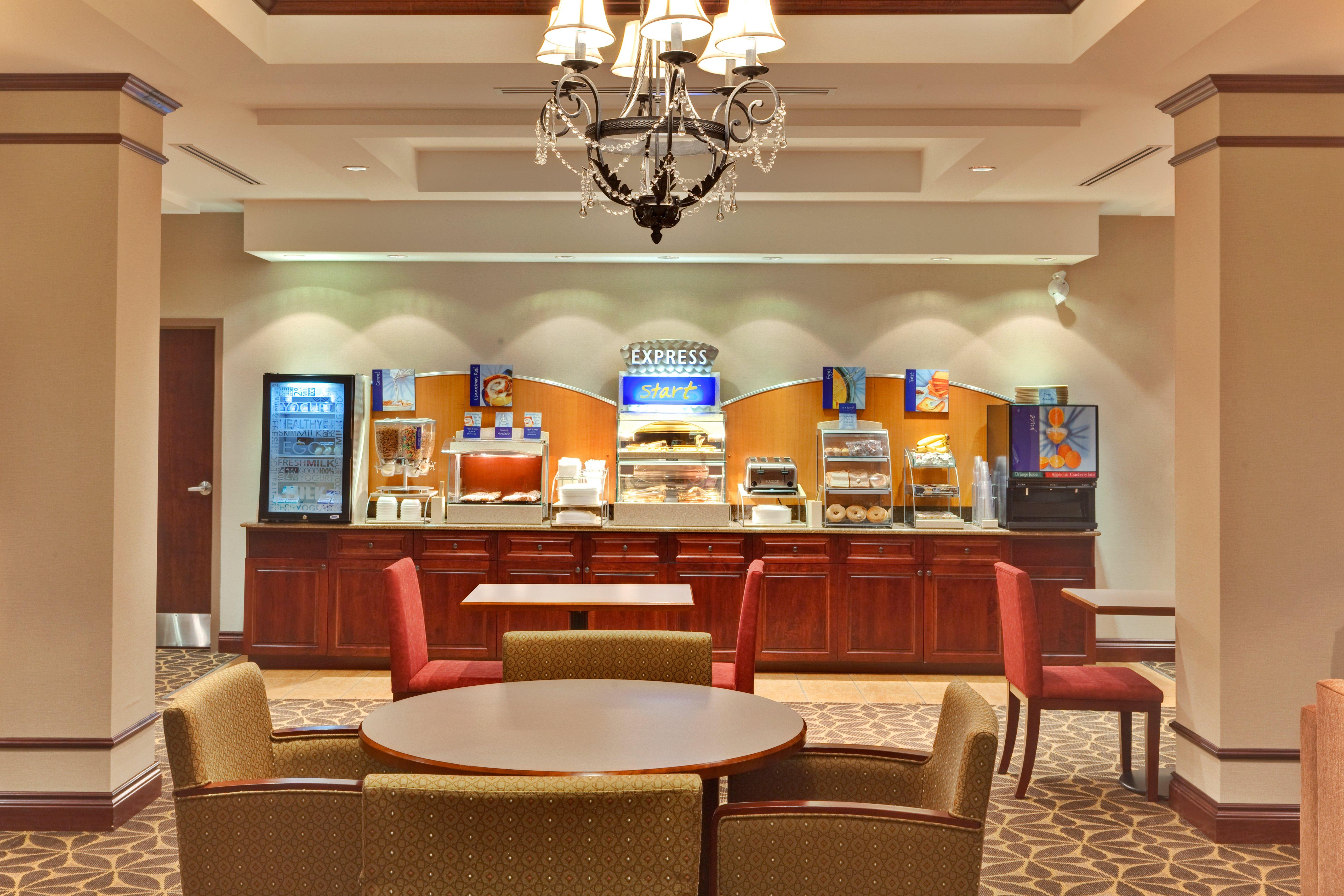 Holiday Inn Express Hotel & Suites Brockville By Ihg Экстерьер фото