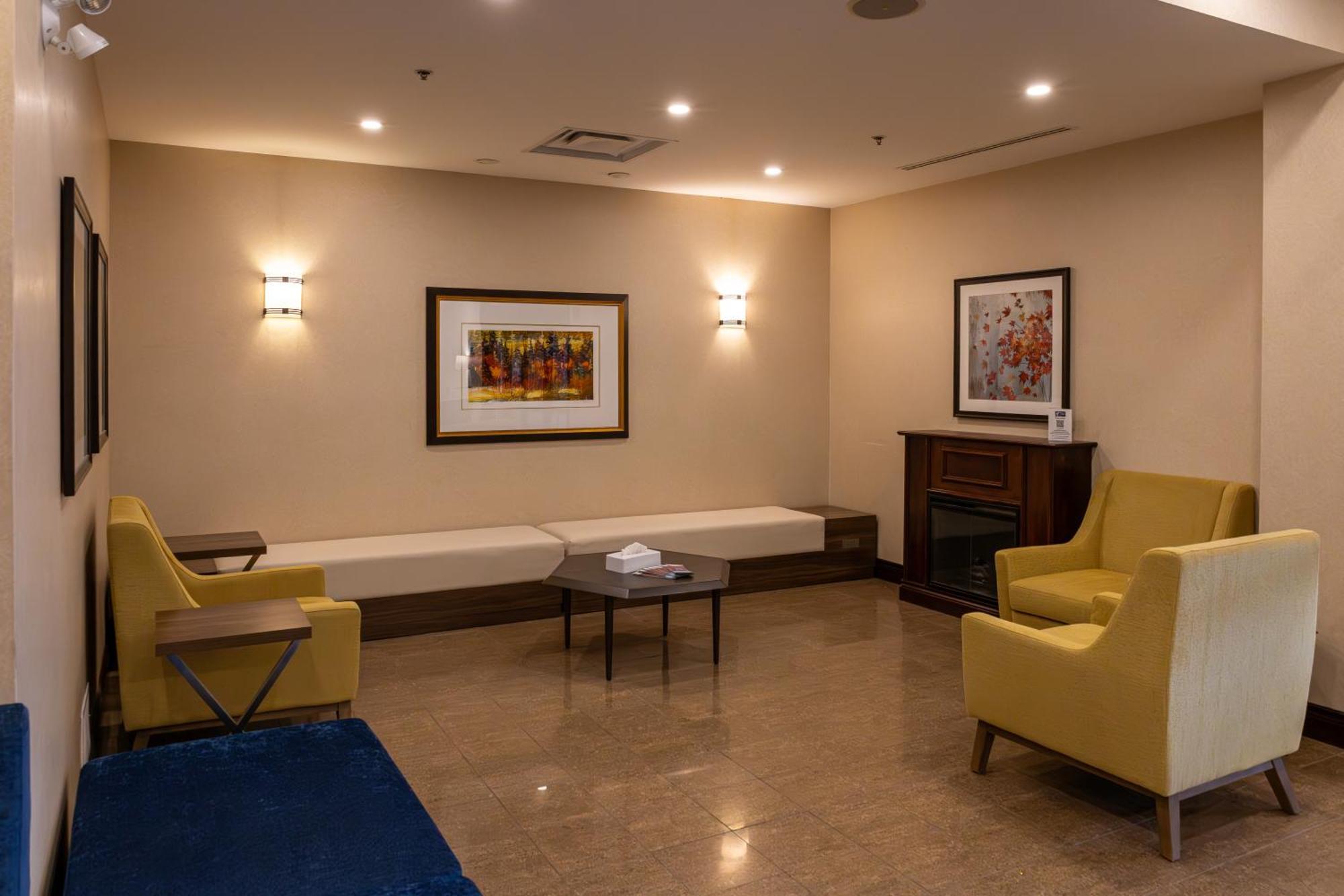Holiday Inn Express Hotel & Suites Brockville By Ihg Экстерьер фото