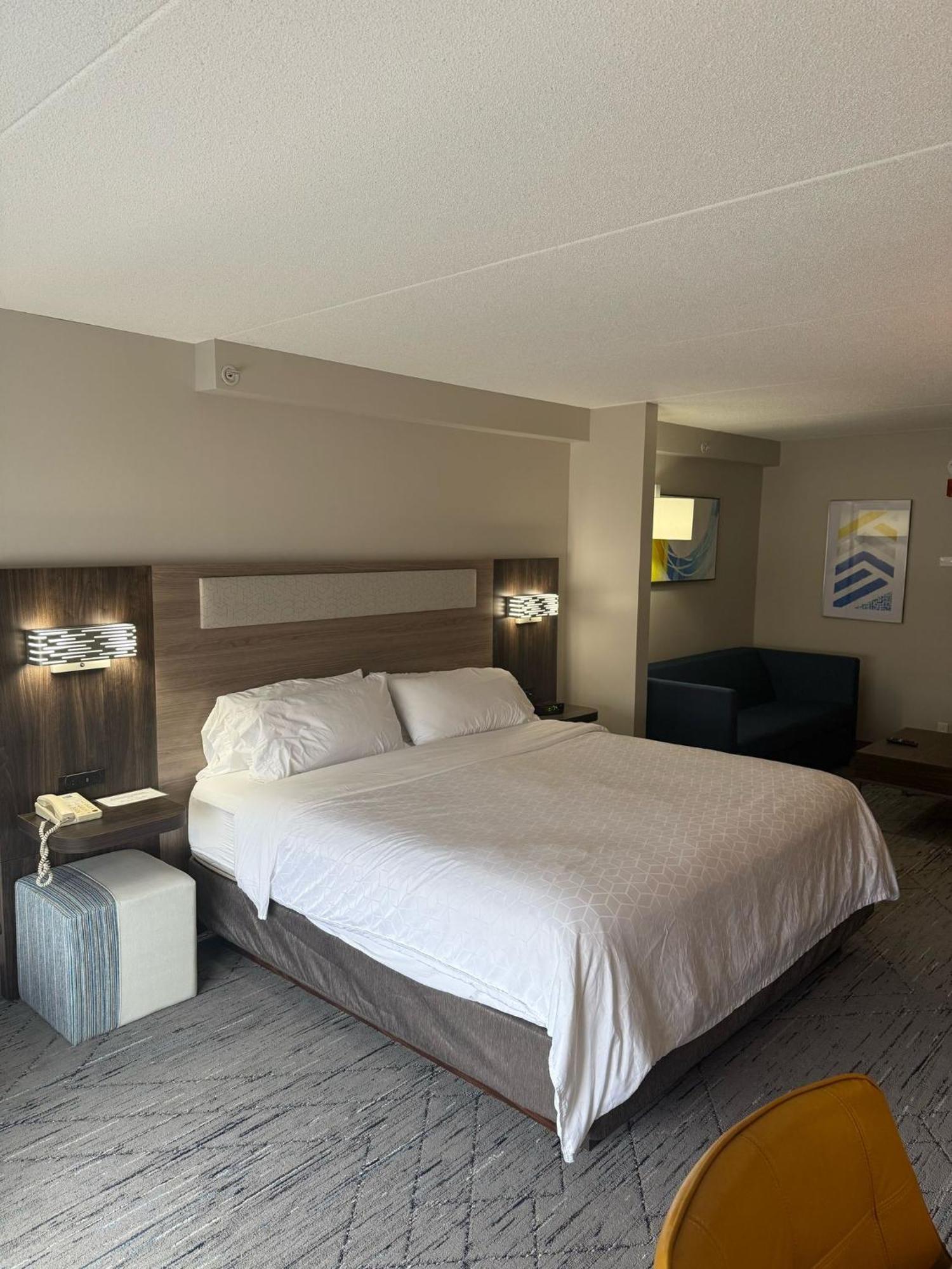 Holiday Inn Express Hotel & Suites Brockville By Ihg Экстерьер фото