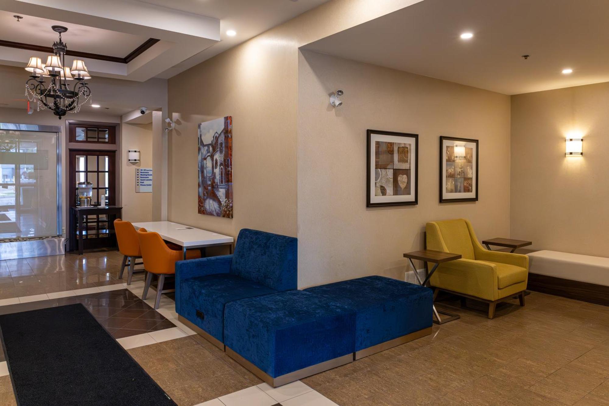 Holiday Inn Express Hotel & Suites Brockville By Ihg Экстерьер фото