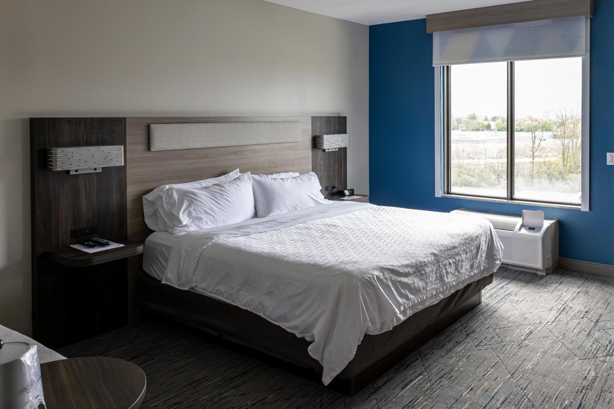 Holiday Inn Express Hotel & Suites Brockville By Ihg Экстерьер фото
