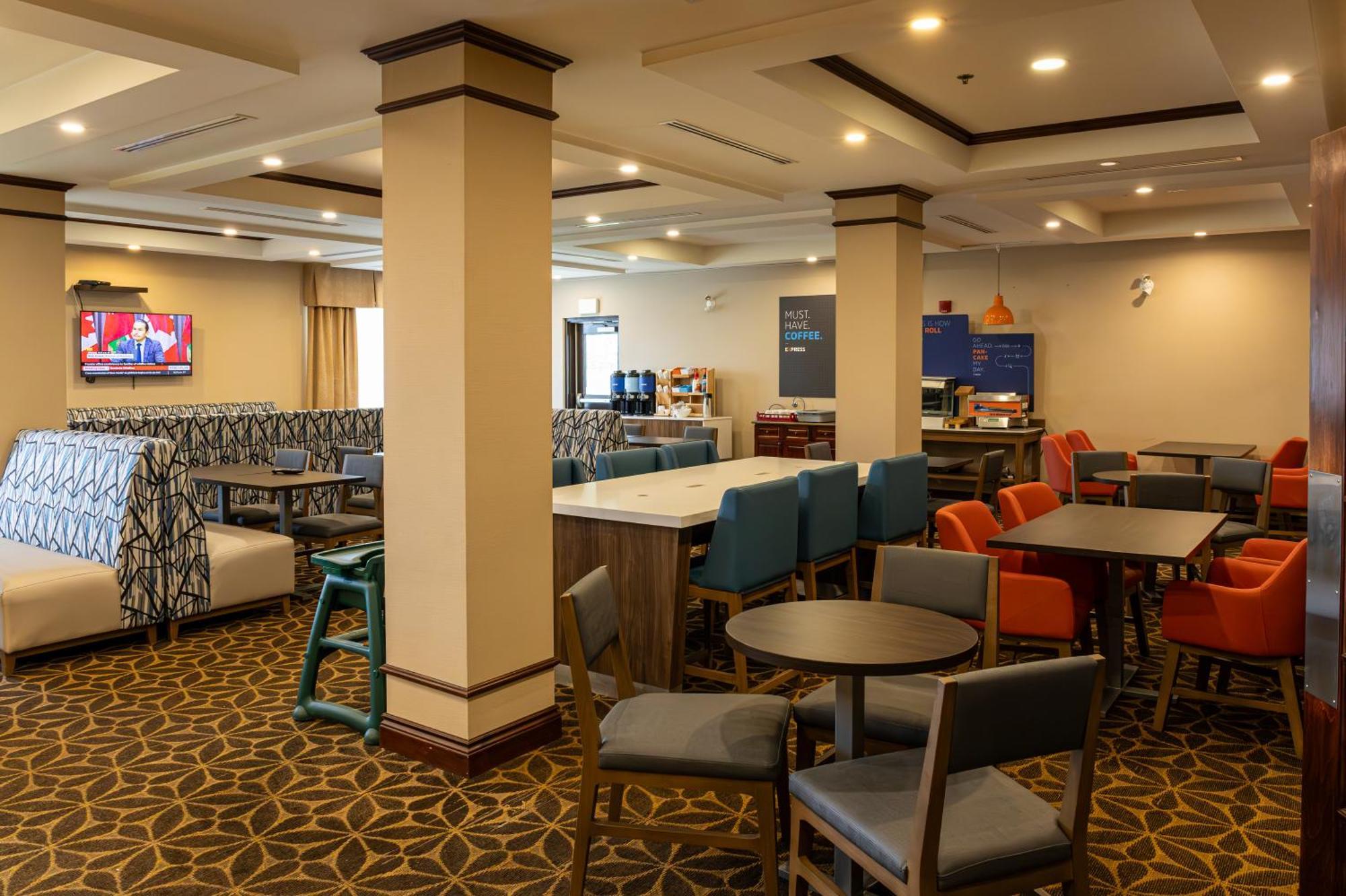 Holiday Inn Express Hotel & Suites Brockville By Ihg Экстерьер фото