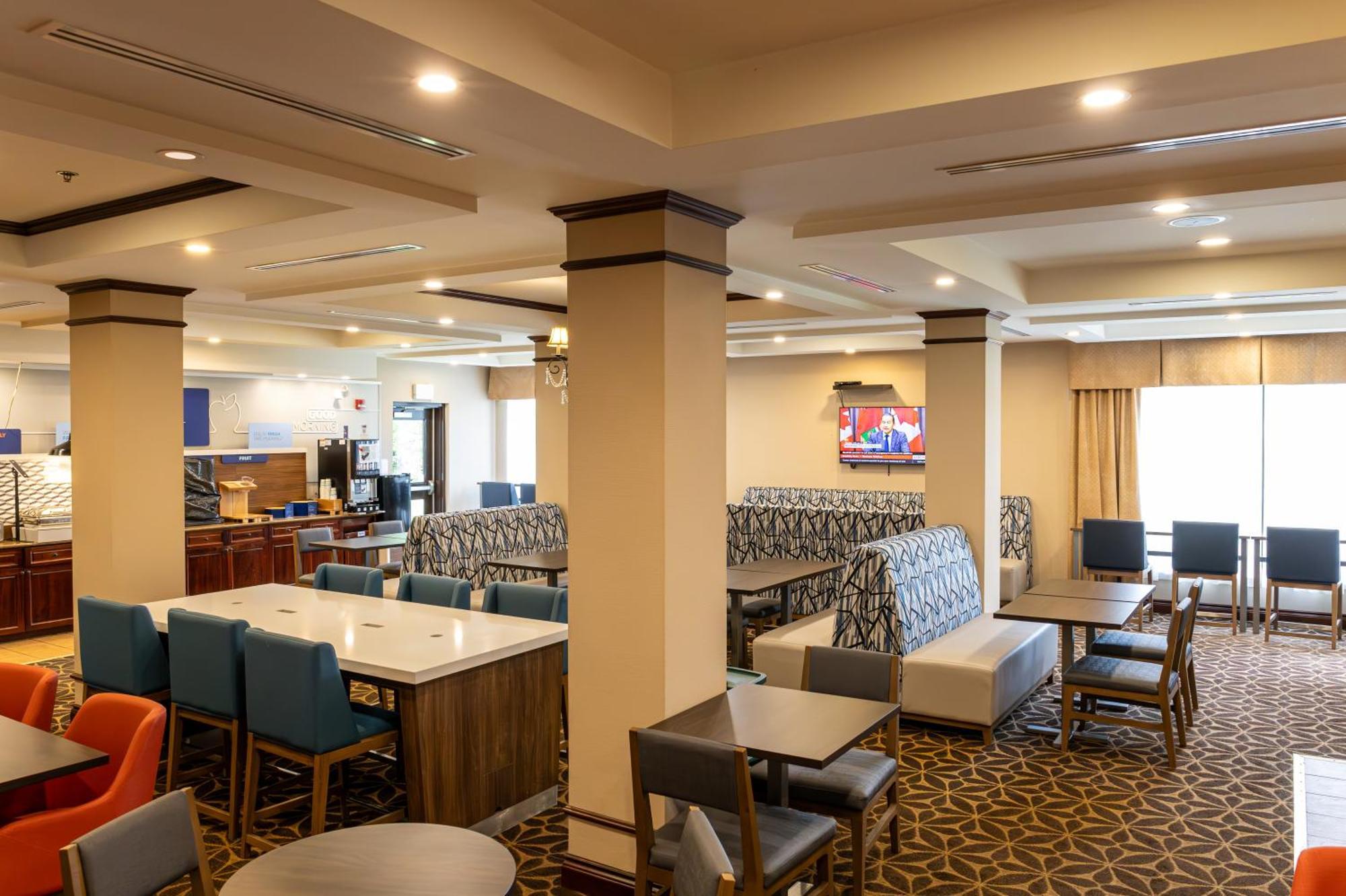 Holiday Inn Express Hotel & Suites Brockville By Ihg Экстерьер фото