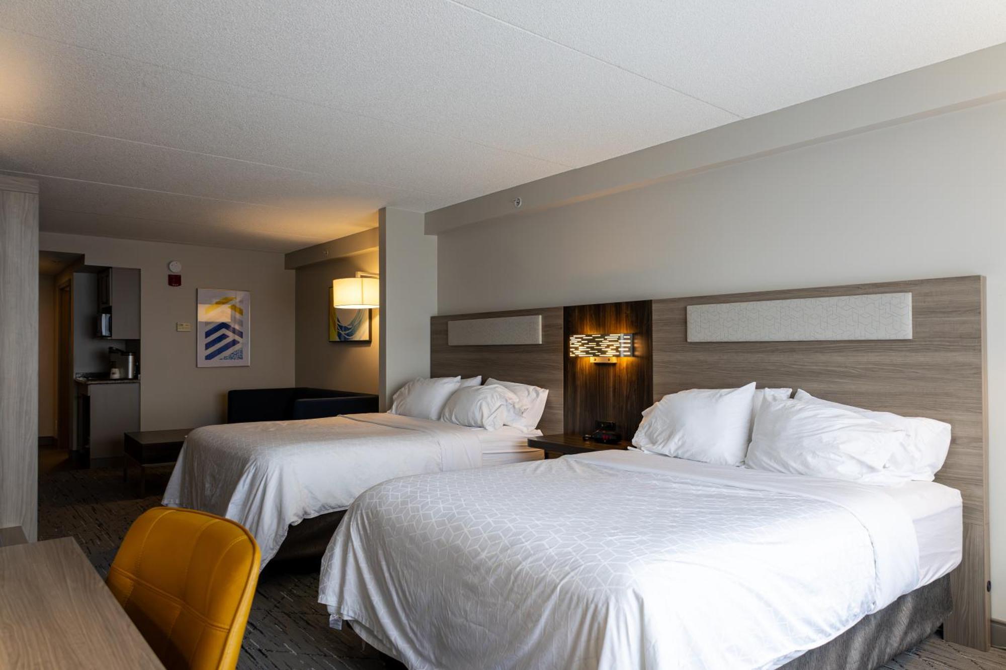 Holiday Inn Express Hotel & Suites Brockville By Ihg Экстерьер фото