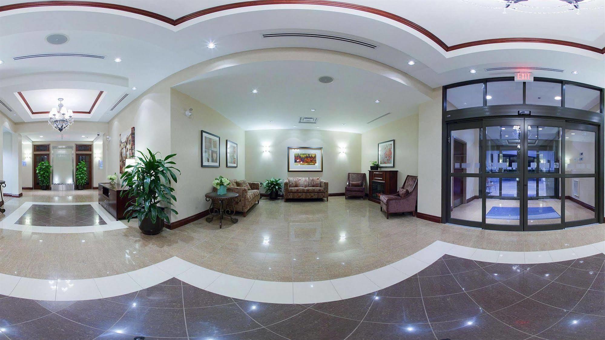 Holiday Inn Express Hotel & Suites Brockville By Ihg Экстерьер фото