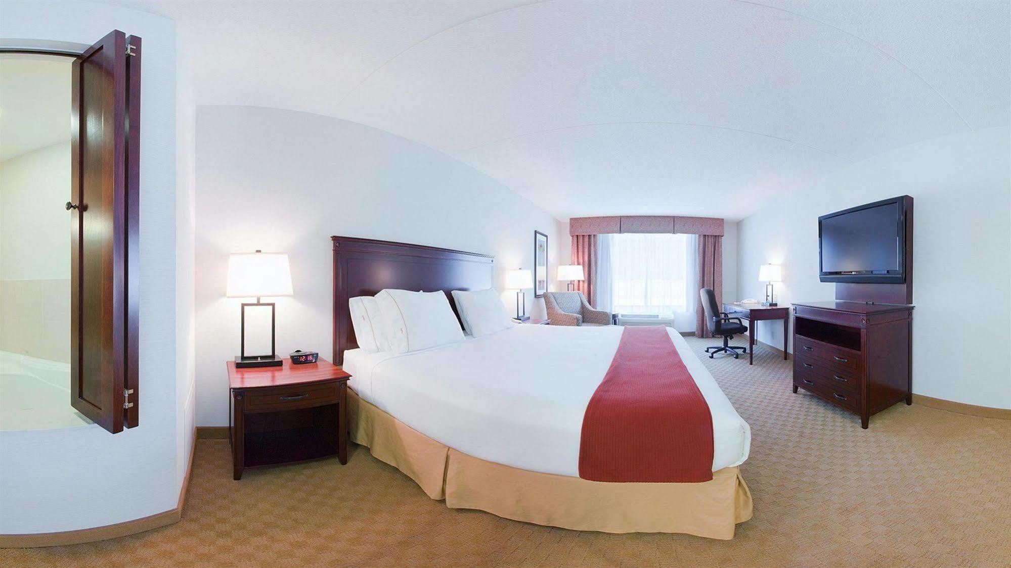 Holiday Inn Express Hotel & Suites Brockville By Ihg Экстерьер фото